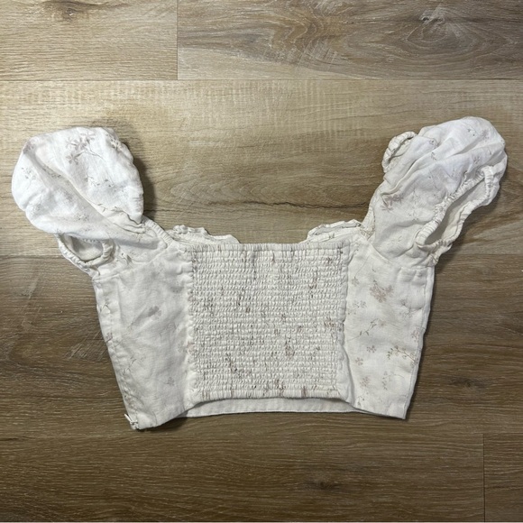 Aritzia Wilfred Organic Linen Wander Cropped White Floral Blouse - Picture 6 of 7